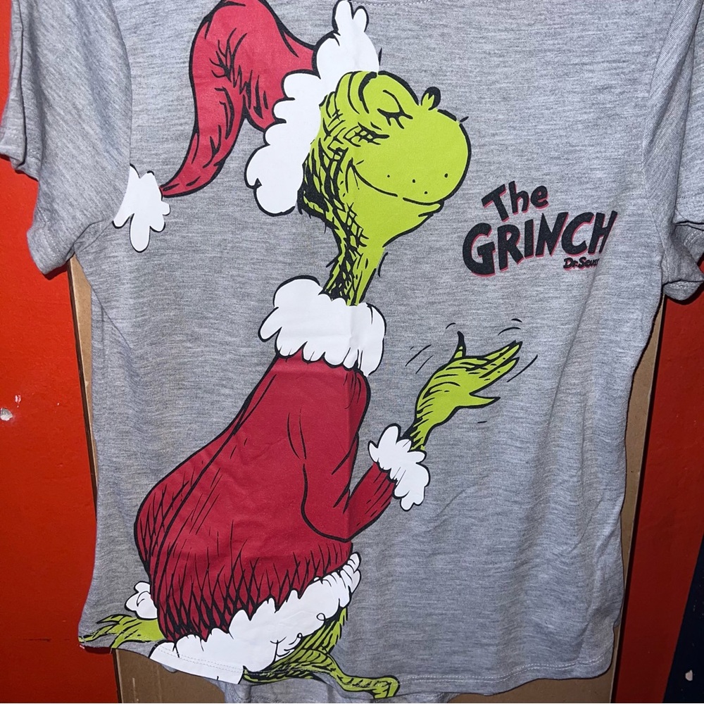 Women’s Gray Grinch Holiday T-Shirt - Picture 2 of 4